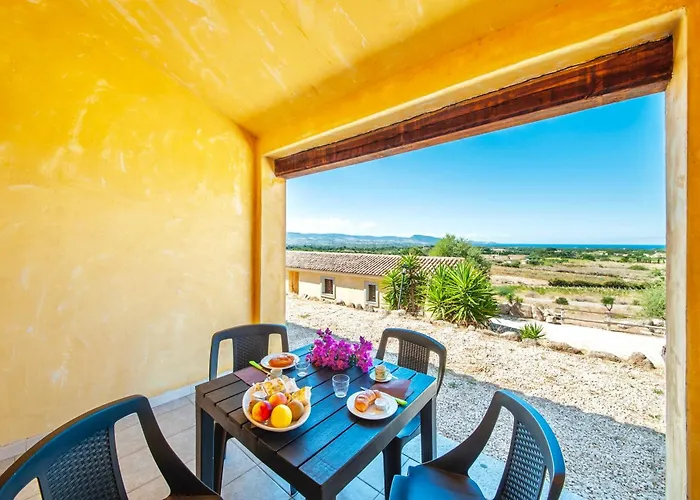 Appart hôtel Isa - With Common Swimming-pool And Outdoor Private Area In 3*