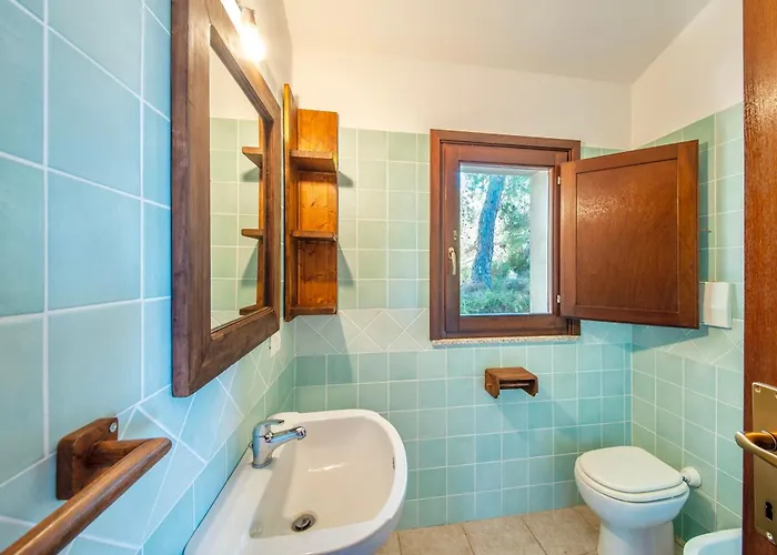Isa - With Common Swimming-pool And Outdoor Private Area In 3*