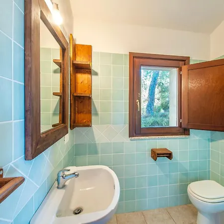 Isa - With Common Swimming-pool And Outdoor Private Area In 3*
