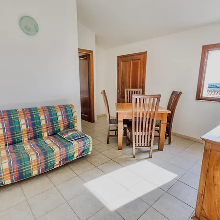 Isa - With Common Swimming-pool And Outdoor Private Area In 3* Badesi