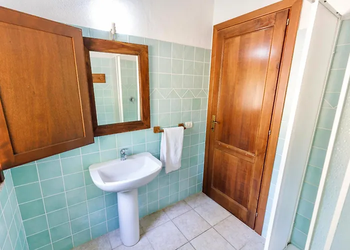 Isa - With Common Swimming-pool And Outdoor Private Area In Apartmanhotel Badesi